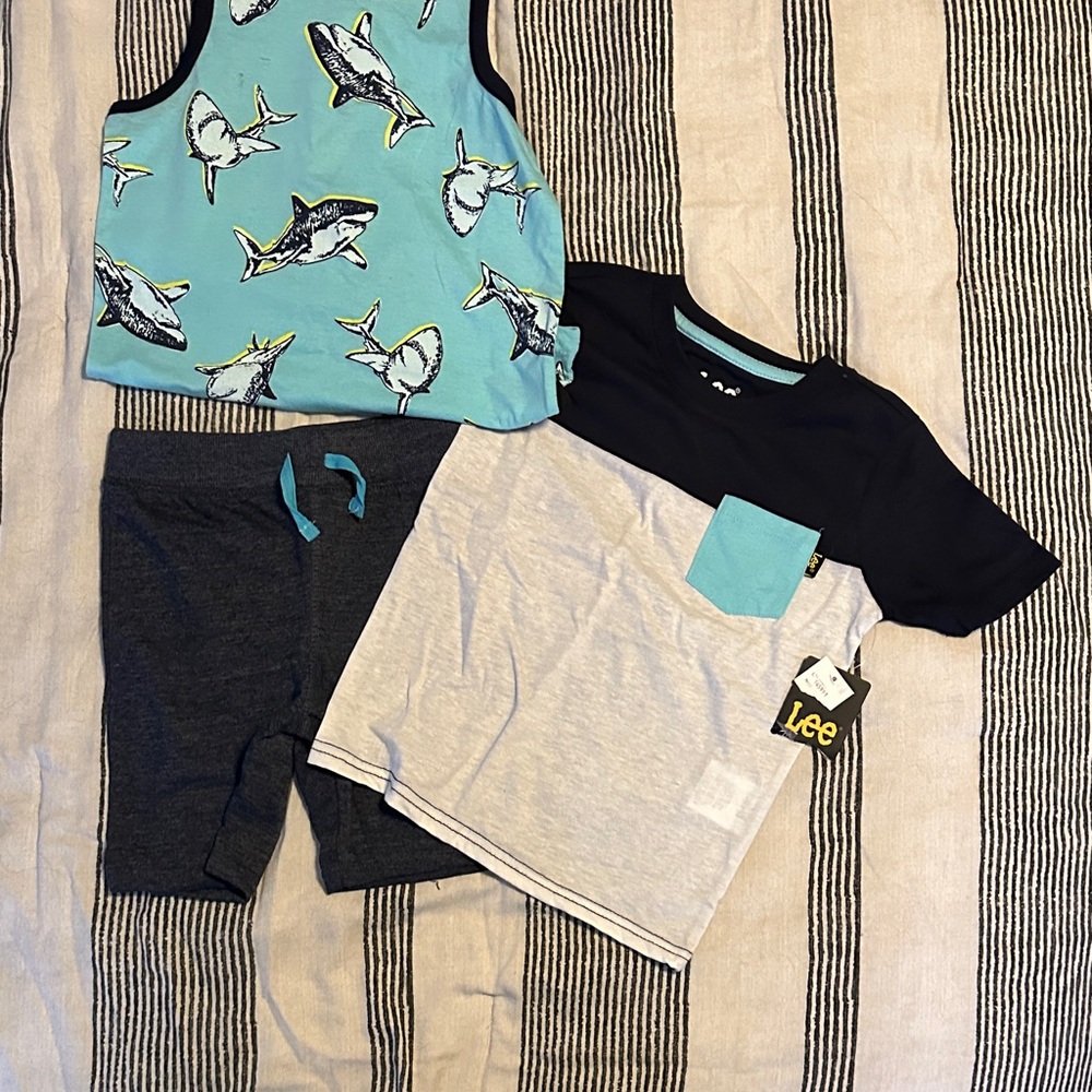Lee brand Shark Print Tank and Tee Set - Blue and Gray, sz5